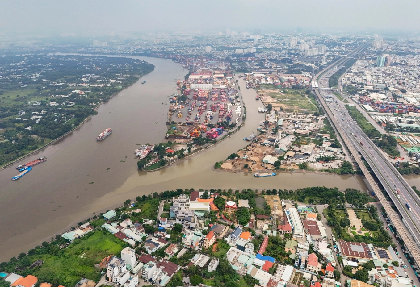 Đất công nghiệp chững lại, nhà xưởng xây sẵn trở thành tâm điểm mới